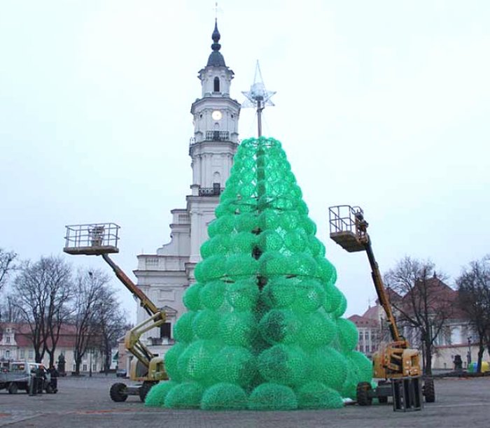 plastic bottle christmas tree